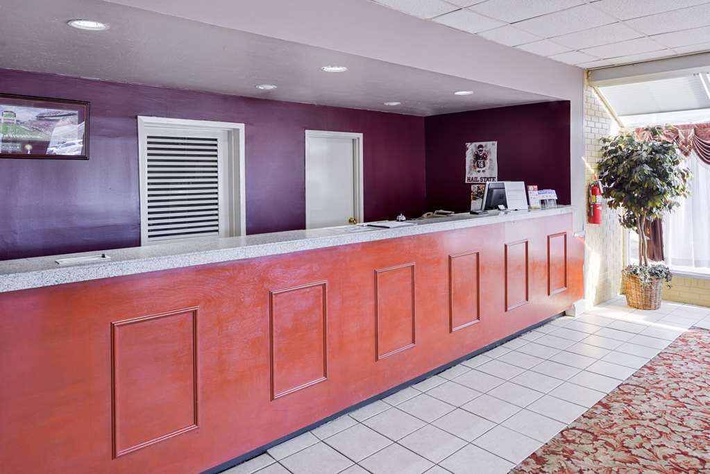 Quality Inn Starkville Buitenkant foto