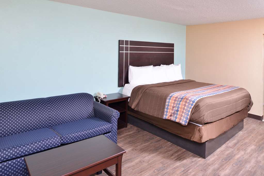 Quality Inn Starkville Buitenkant foto