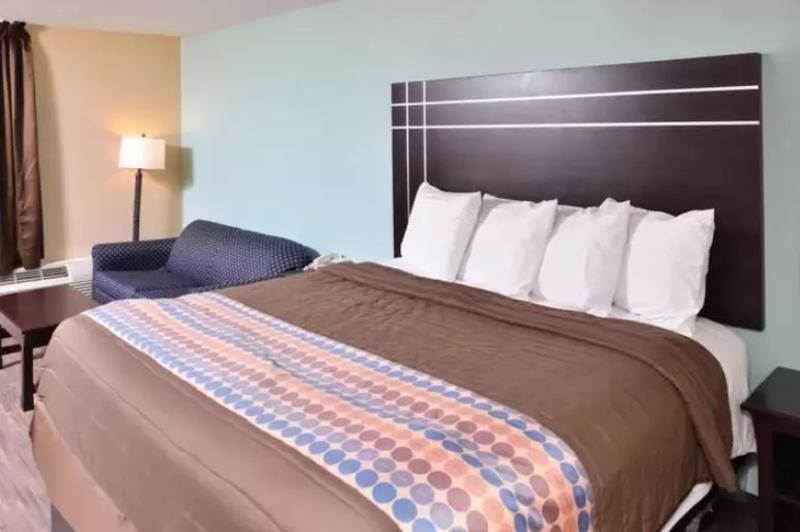 Quality Inn Starkville Buitenkant foto