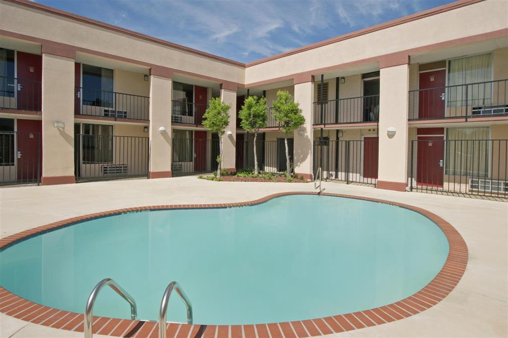 Quality Inn Starkville Buitenkant foto